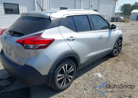 2018 Nissan Kicks Sv z USA, uszkodzony, nr VIN 3N1CP5CUXJL509573